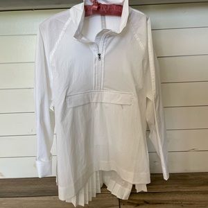 Athleta sojourner top, size medium